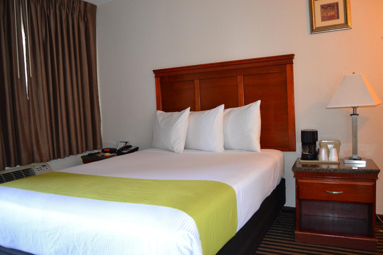 Marina Inn And Suites-Airport-Gaslamp-Zoo 圣地亚哥 外观 照片